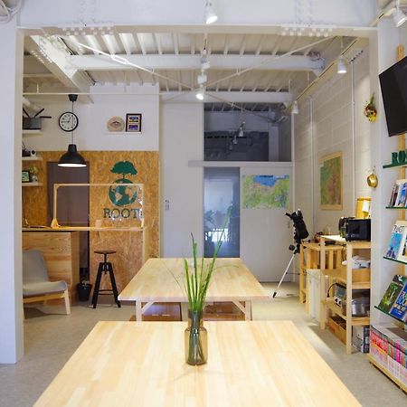 Travelers' house ROOTs Hostel Takaoka Buitenkant foto