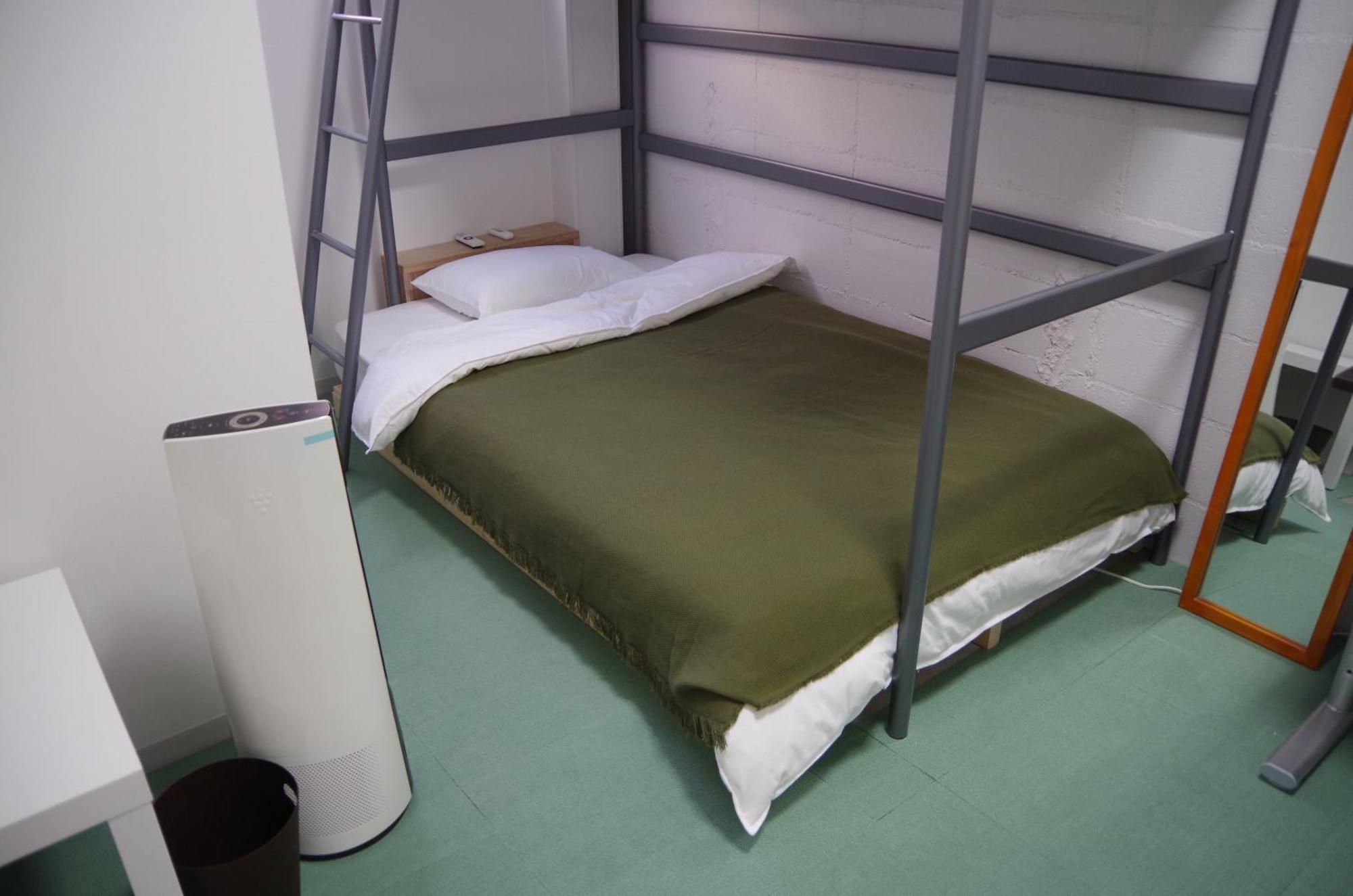 Travelers' house ROOTs Hostel Takaoka Buitenkant foto