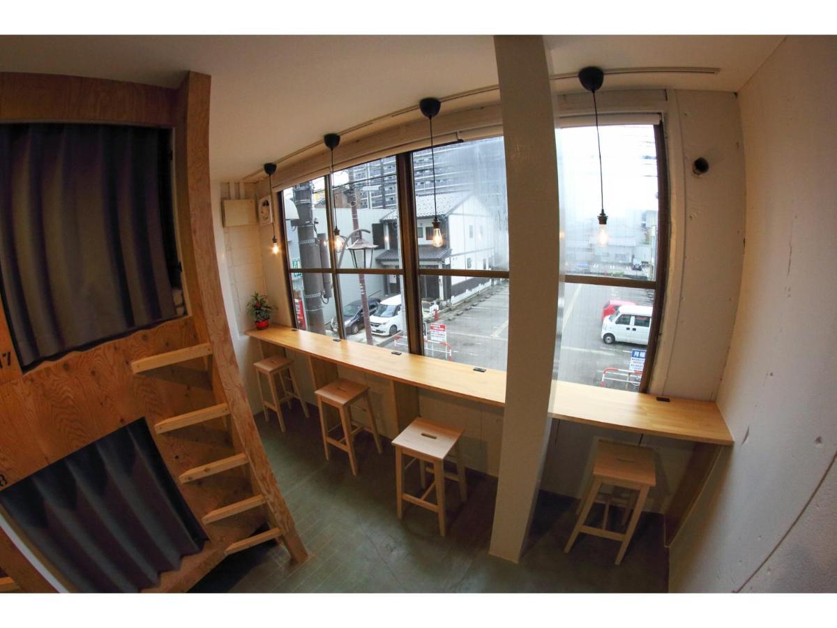 Travelers' house ROOTs Hostel Takaoka Buitenkant foto